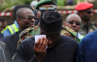 Jonathan Weeping For Dana Plane Crash Victims